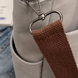 Sac fourre-tout en toile marron personnalisé en gros – Sacs fourre-tout pour femmes actives avec fermeture éclair et poignée - Product Image 5