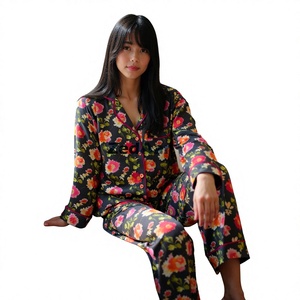 Conjunto de Pijama de Algodón Elegante para Mujer, de Alta Calidad, Cómodo, con Estampado Floral, para Verano y Primavera, Personalizable y Transpirable - Product Image 1
