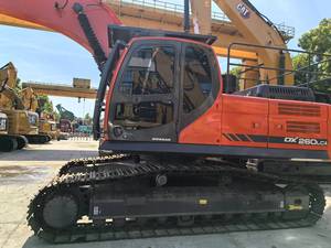 Excavatrice sur chenilles d'occasion DOOSAN DX260 d'origine Corée, 26 tonnes, moteur d'origine, faible nombre d'heures de fonctionnement, petite pelle hydraulique pour travaux forestiers - Product Image 3
