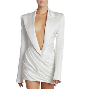 Mini abito blazer in raso con scollo a V profondo stile italiano di nuova marca - Product Image 3