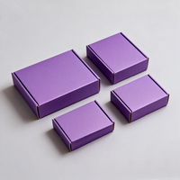 Boîte d'expédition en carton ondulé de couleur violette pour colis de vente en gros, petits emballages, vêtements, cosmétiques, chapeaux, en stock