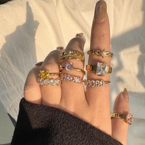 แหวนเพชรขายส่ง กันน้ำ ปรับขนาดได้ ทำจากสแตนเลส ชุบทอง 18k ประดับเพชรซิคอน สำหรับงานแต่งงานและหมั้นหมาย สำหรับผู้หญิง - Product Image 1