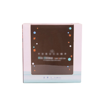 Caja de correo de cartón corrugado plegable en relieve ecológica personalizada, embalaje de ventana colorida para envío, carpeta de regalo con logotipo