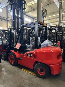 Montacargas CPQYD38 de 4.5m con Mástil Tríplex Completo + Desplazamiento Lateral + Posicionador de Horquillas y Neumáticos Sólidos Antipinchazos - Product Image 2