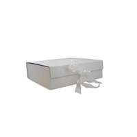 Boîtes à vêtements pliantes magnétiques de luxe avec logo personnalisé, doublure en éponge, boîte cadeau en carton rigide recyclable pour cosmétiques, bougies