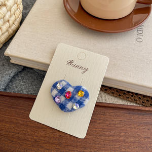 Pince à cheveux coréenne à motif écossais avec strass colorés en forme de cœur pour filles – Accessoire de mode pour franges - Product Image 4