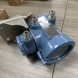 Débitmètre à section variable 1700R12AFFEZZZ pour fluides aériens OEM Précision +/-2% Matériau SS316 - Product Image 4