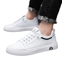 Nouvelles baskets décontractées blanches pour hommes Printemps 2026, respirantes, avec tige en microfibre et semelle intermédiaire épaisse en EVA, style skateboard, confortables et respirantes