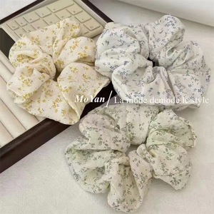 Coletero de tela floral de gran tamaño, accesorio para el cabello de alta calidad para mujeres, uso diario. - Product Image 3