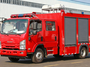 Nouveau camion de pompiers d'intervention d'urgence Isuzu avec grue, canon à eau haute pression et réservoir d'eau - Product Image 2