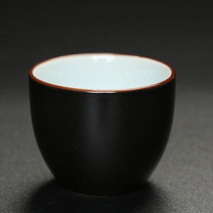 Petite tasse à vin en céramique 50 ml, finition mate, pour la cérémonie du thé Baijiu - Product Image 2