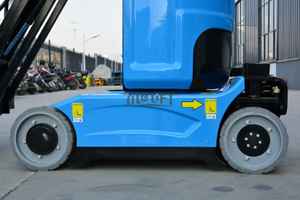 Minielevador Eléctrico Autopropulsado YILU con certificación CE, mástil telescópico Cherrypicker para tareas de fábrica y almacén - Product Image 5
