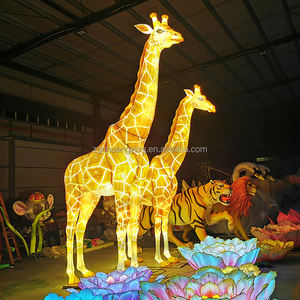 فوانيس حريرية صينية على شكل حيوانات DZ2305: نمر، أسد، باندا، زرافة، بجعة، حمار وحشي، ماعز، جمل للحدائق الحيوانية - Product Image 4