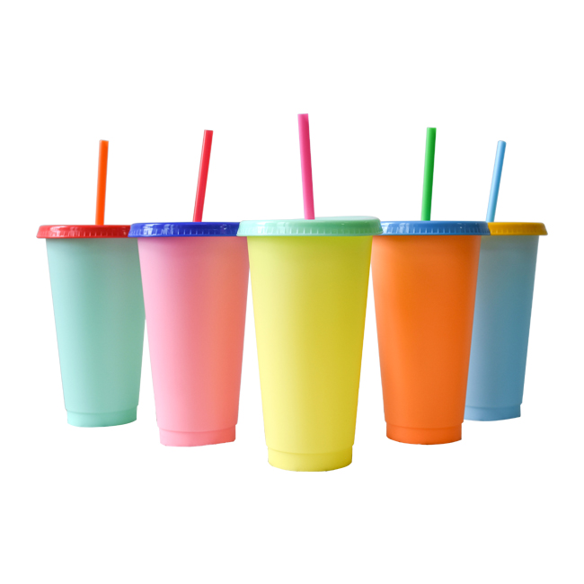 Custom Summer Food Grade Stadium Cup Plastic Reusable Magic Mug Color Changing Cold Cup With Lids Straw
