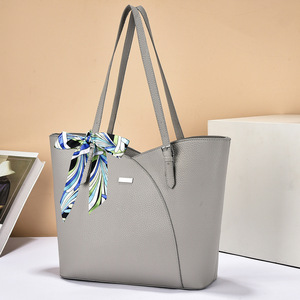 กระเป๋าถือสะพายข้างผู้หญิงแบบสายเดี่ยวขายส่ง พร้อมซิปปิด ซับในโพลีเอสเตอร์ แฟชั่นทันสมัย เหมาะสำหรับการช้อปปิ้ง - Product Image 4