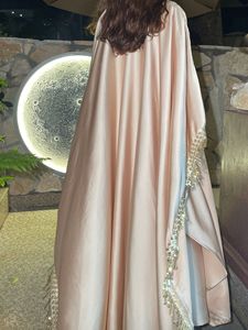 Abaya de Luxe en Satin Ouverte, Manches Chauve-Souris, Perles et Pompons, Kimono Musulman, Kaftan de Fête Aïd, Robe Longue Islamique – Vente en Gros - Product Image 2