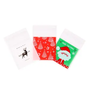 100 टुकड़े क्रिसमस थीम स्नोफ्लेक डिजाइन 7x7 स्व-सीलिंग स्व-चिपकने वाला प्लास्टिक उपहार बैग पैकेजिंग के लिए