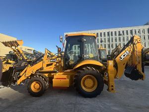 Nouvelle pelle rétrocaveuse multifonction JCB3CX 4x4 avec bras télescopique, moteur Dieselmax JCB d'origine, engin de construction tout-terrain - Product Image 1