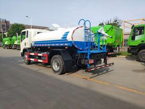 Gloednieuwe Howo 6cbm <span class=keywords><strong>Water</strong></span> Bowser Truck Straat Schoonmaken Kar - Product Image 4