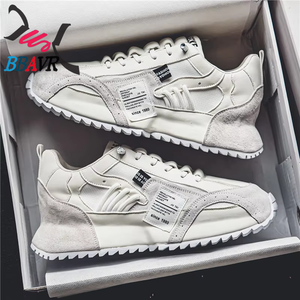 Zapatillas deportivas casuales de verano para hombre Left Right European Station, con parte superior de malla transpirable, entresuela de goma y suela elevada para correr. - Product Image 5