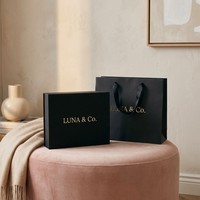 Boîte cadeau magnétique noire mate personnalisée avec sac en papier assorti, ensemble d'emballage de luxe avec logo en feuille d'or