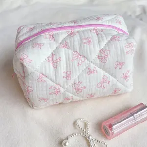 Handmade Quilted Makeup Bag Custom Cotton Floral Cosmetic Bag Personalized Cute Red Heart Makeup Pouch