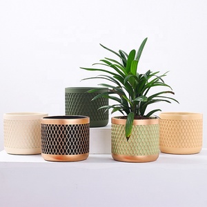 กระถางปลูกพืชคอนกรีตขนาด<span class=keywords><strong>เล็ก</strong></span>เคลือบในร่มดีไซน์ทรง<span class=keywords><strong>เพชร</strong></span>แบบตั้งโต๊ะ - Product Image 3