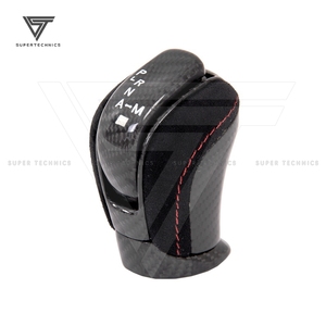 Pomello del cambio interno in fibra di carbonio con vera pelle Nubucx nera per Nissan R35 GTR - Product Image 3