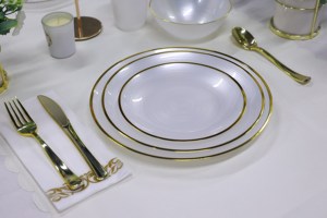 Assiettes rondes en plastique jetables <span class=keywords><strong>de</strong></span> 7 pouces, parfaites pour les fêtes d'<span class=keywords><strong>anniversaire</strong></span>, les mariages, les banquets, les pique-niques et l'usage quotidien - Product Image 6