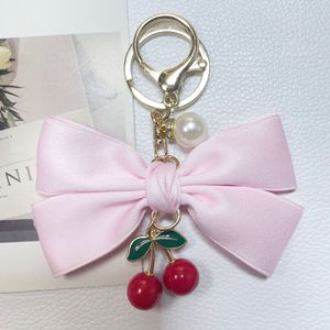 Porte-clés en tissu avec nœud et pendentif cerise pour sac de fille, breloque cerise, porte-clés cerise avec nœud - Product Image 3