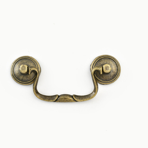 Poignées de <span class=keywords><strong>meubles</strong></span> rétro en alliage de zinc à double trou, poignées de tiroir et de porte de placard, quincaillerie de <span class=keywords><strong>meubles</strong></span> en bronze antique - Product Image 5