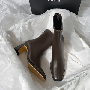 All'ingrosso scarpe da donna personalizzate tacchi pesanti autunno e inverno stivali <span class=keywords><strong>in</strong></span> pelle foderata calda stivali di nuova moda stivaletti per le signore - Product Image 2