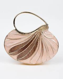 Bolso de mano de moda para mujer con cadena y logotipo personalizado, carteras de señora, bolsos de resina hechos a mano por S A And Sons Exports - Product Image 1