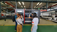 Machine de découpe laser à fibre entièrement fermée, modèle spécifique à l'Europe, directement de l'usine, avec refroidissement par eau, CNC, IA, nouvelle garantie