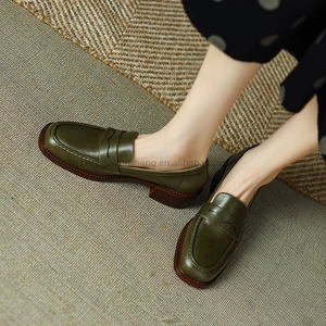 English Style <b>Soft</b> Casual Leather <b>Shoes</b> Leather Middle Heel <b>Shoes</b> for Women and Ladies - Product Image 2