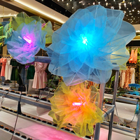 Lampe à LED d'intérieur à longue durée de vie Fleur cinétique de conception pliable et dynamique avec floraison continue Installation facile pour les hôtels