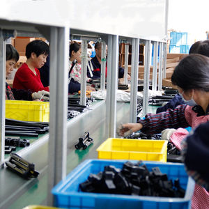 Trípode de Hierro para Fotografía y Video, 2.1m, 3 Patas Ajustables, Bloqueo Flip Lock, Capacidad de Carga 2kg, Portátil para Cámara Digital - Product Image 6