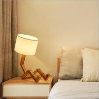 Lampu Meja LED Modern Kreatif Lampu Meja Robot Kayu Lampu Belajar Lampu Meja Samping Tempat Tidur Lampu Hadiah Lampu Pelajar