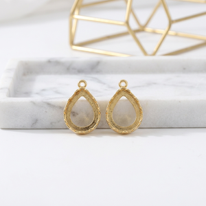 ต่างหูทรงลูกแพร์ฐานทองเหลืองชุบทอง 18k ยี่ห้อ Guntaas Gems พร้อมห่วงเดี่ยวสำหรับทำต่างหูแบบคู่  พร้อมอุปกรณ์เชื่อมต่อและขาเสียบ - Product Image 5