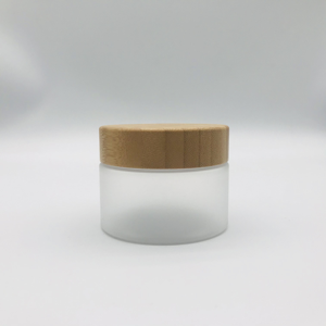 Pot cosmétique cylindrique givré, pot cosmétique à couvercle vissé en bambou, pot en plastique personnalisable avec logo - Product Image 5