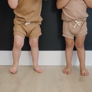 Conjuntos de Camiseta y Pantalones Cortos Acanalados para Niños Pequeños, con Bolsillo y Cordón Ajustable, Conjunto de Dos Piezas Personalizado, Ropa Infantil - Product Image 6