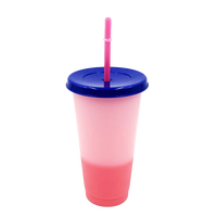 Vente en gros de tasse à paille en plastique en poudre scintillante réutilisable de 24oz avec couvercle et paille pour fête