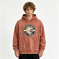 Sweat-shirt à capuche épais délavé style vintage avec imprimé graphique baseball, rouge brique, effet vieilli et pulvérisé, streetwear