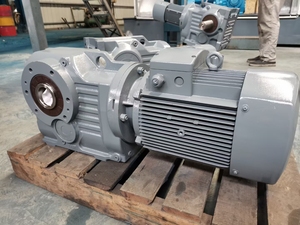 มอเตอร์เกียร์แบบเฮลิคอล-เบเวล K57DRN71MS4 0.25kW IE3 90 องศา มอเตอร์มุมฉากขนาดกะทัดรัดสำหรับระบบลำเลียงและระบบยกในงานโลจิสติกส์ - Product Image 6