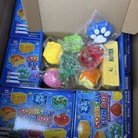 Lot de 8 jouets Squishies amusants et scintillants en forme de dumpling, fraise et glaçon pour enfants, cadeau de Noël
