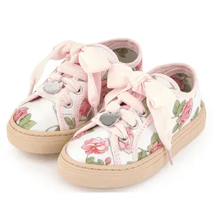 时尚皮革系带花朵印花粉色公主校园设计师定制儿童运动鞋女童儿童休闲鞋
