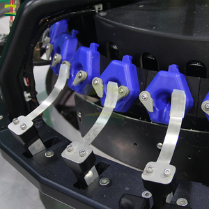 Cortador de Picos y Vacunador Láser Rotatorio para Pollitos de un Día |   Equipo de Procesamiento para Incubadoras de Granjas Avícolas Comerciales - Product Image 3