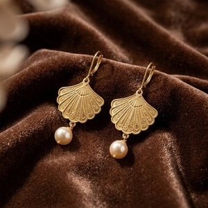 Pendientes colgantes de perlas de agua dulce en forma de abanico, personalizados al por mayor, en oro mate vintage, hipoalergénicos, joyería de moda, regalo para mujer - Product Image 2