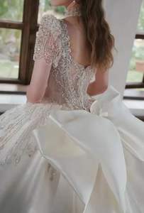 NDB10403 フランス製レースのメインウェディングドレス 年末年始の新婦用メインヤーン 小さな重厚感のある手作りの高級大型ロングテール - Product Image 3