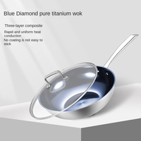 Panci Sehat dengan Dasar Tiga Lapis, Tutup Kaca Temper, Gagang Baja Tahan Karat Tanpa Lapisan Titanium Murni, Dipilih Secara Ketat